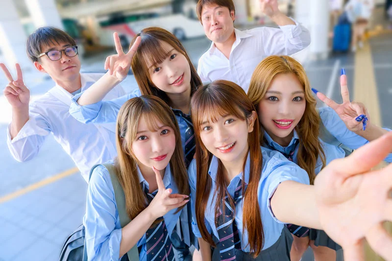 りお＆ひなた＆かりん＆ゆい 無料サンプル画像(1) 【素人の無料エロ動画紹介サイト「シロエロ」】