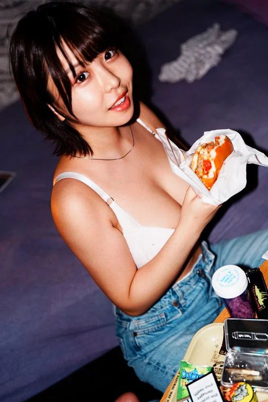 コナツ 無料サンプル画像(1) 【素人の無料エロ動画紹介サイト「シロエロ」】