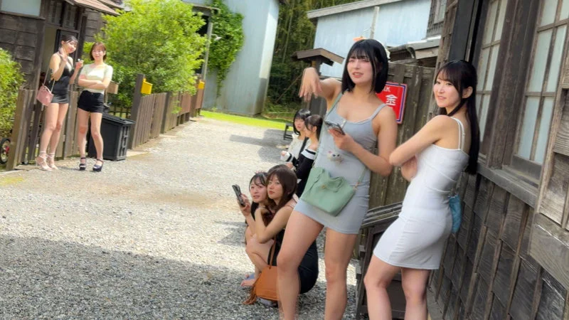 ゆみ＆しおり 無料サンプル画像(1) 【素人の無料エロ動画紹介サイト「シロエロ」】
